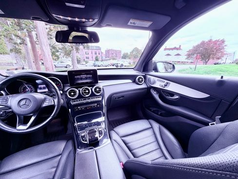 Used 2017 Mercedes-Benz GLC 300 4MATIC image 12