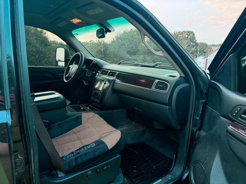 Used 2013 GMC Sierra 2500 Denali AWD/4WD image 8