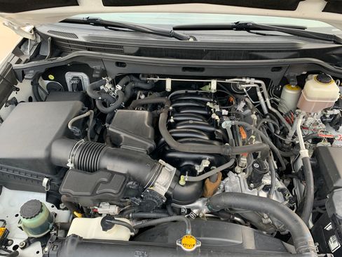 Used 2011 Lexus LX 570 570 Sport Utility 4D w/ Luxury Pkg w/Pre-crash image 10