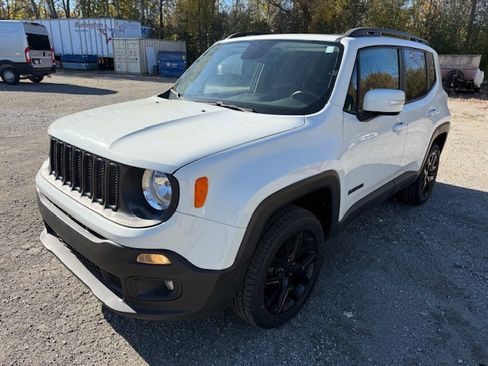 Used 2017 Jeep Renegade Altitude image 16
