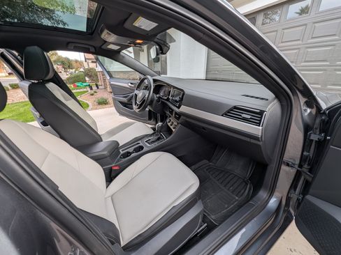 Used 2020 Volkswagen Jetta R-Line w/ R-Line Cold Weather Package image 11