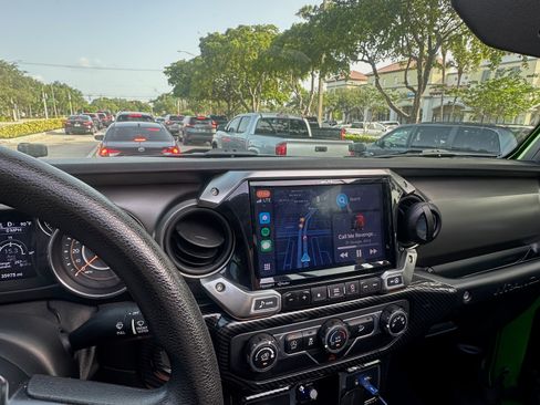 Used 2018 Jeep Wrangler Unlimited Sport image 6