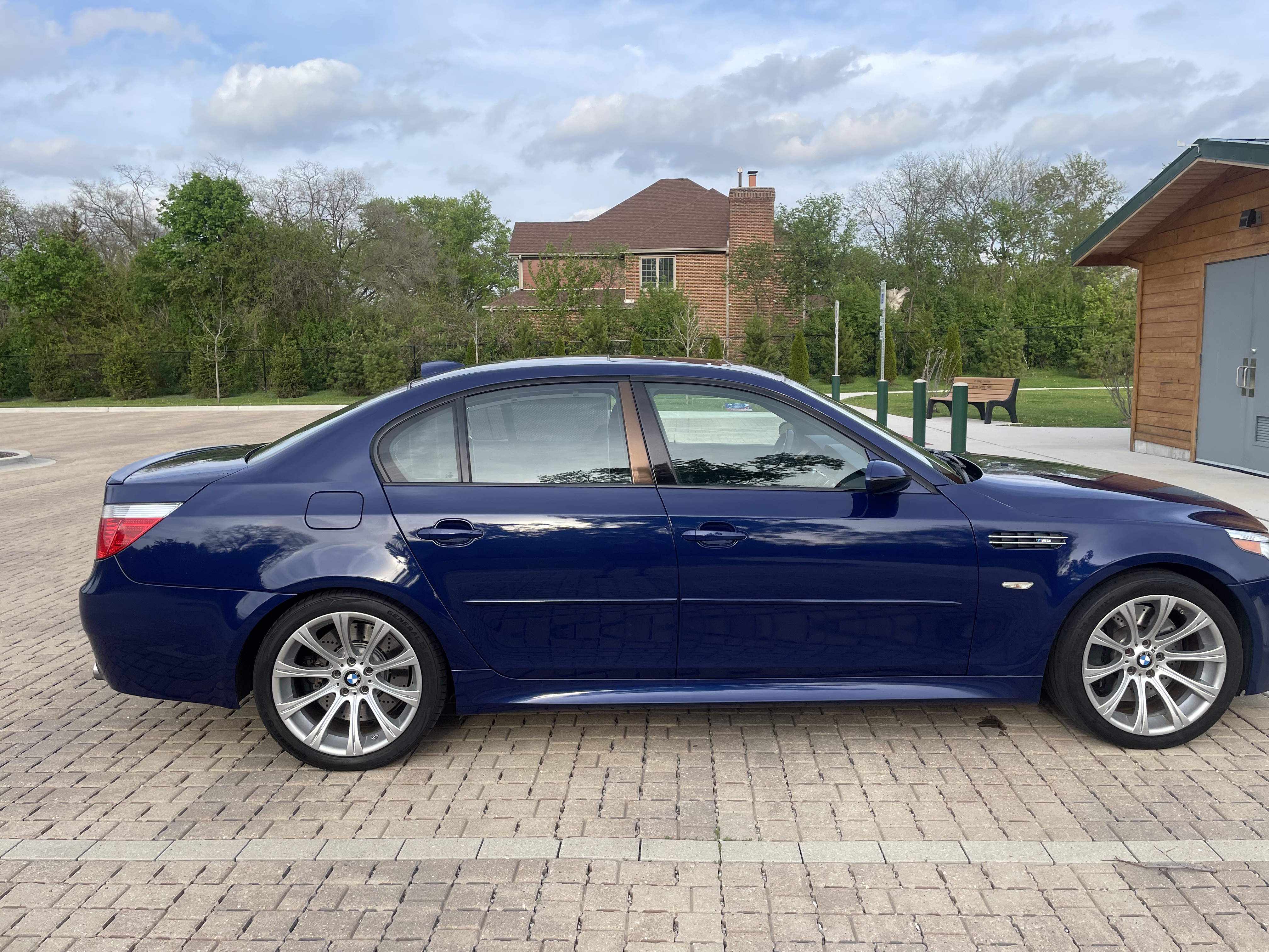 Used 2007 BMW M5 RWD image 8