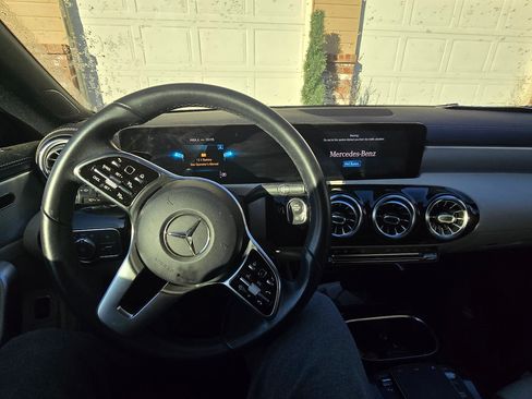 Used 2021 Mercedes-Benz CLA 250 image 8
