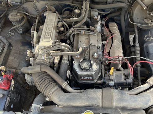 Used 1994 Toyota Pickup 2WD Regular Cab w/ All Weather Guard Pkg image 6