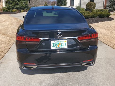 Used 2021 Lexus LS 500 w/ Interior Upgrade Package image 13