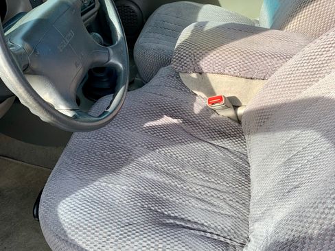 Used 1998 Isuzu Hombre XS image 9