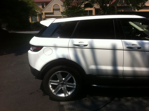 Used 2012 Land Rover Range Rover Evoque Pure Premium image 14