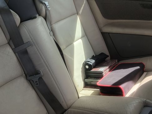 Used 2009 Volvo C70 T5 image 10