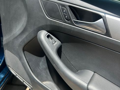 Used 2015 Volkswagen Jetta SE FWD image 20