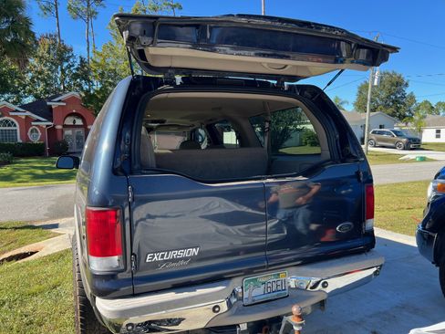 Used 2000 Ford Excursion Limited image 2