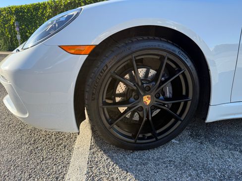 Used 2024 Porsche 718 Boxster image 19