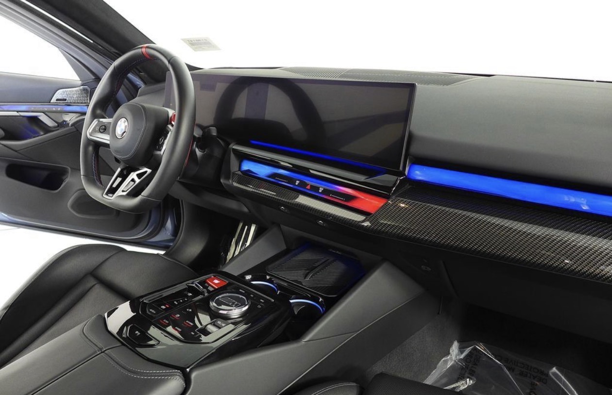 Used 2025 BMW M5 w/ M Driver's Package AWD/4WD image 15