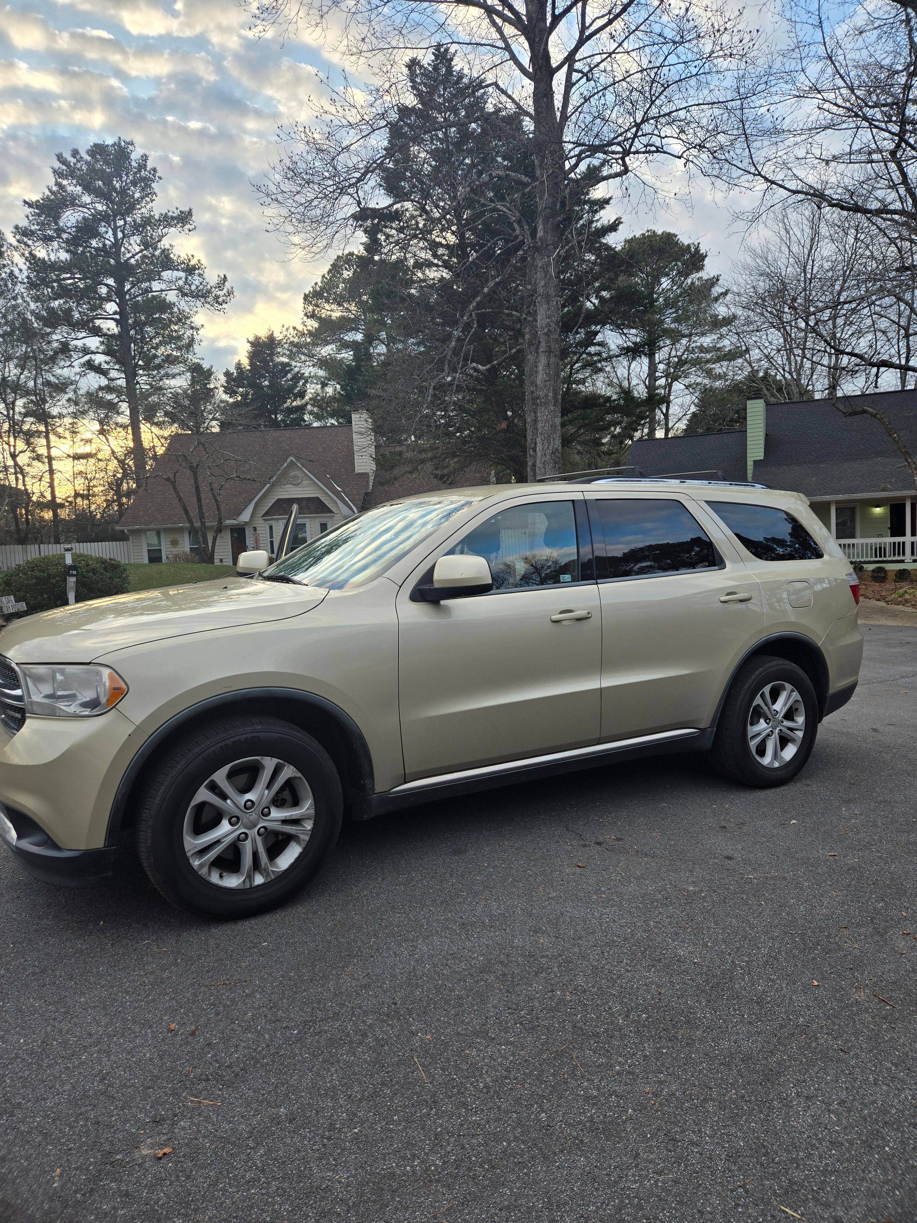 Used 2012 Dodge Durango SXT w/ Popular Equipment Group AWD/4WD image 2
