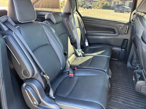 Used 2023 Honda Odyssey Elite image 13