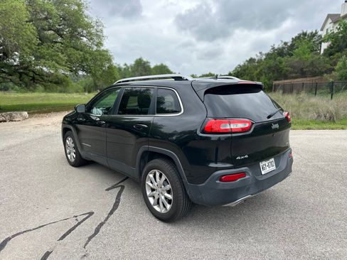 Used 2016 Jeep Cherokee Limited image 4