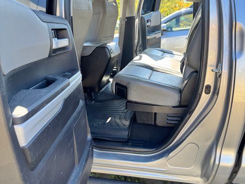 Used 2016 Toyota Tundra Limited w/ Limited Premium Package AWD/4WD image 16