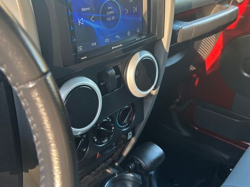 Used 2009 Jeep Wrangler Sahara w/ Dual Top Group image 6