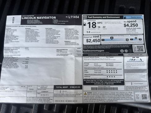 Used 2023 Lincoln Navigator Reserve AWD/4WD image 2