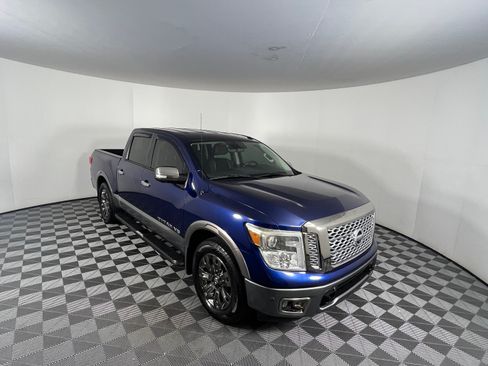 Used 2018 Nissan Titan Platinum Reserve RWD image 9