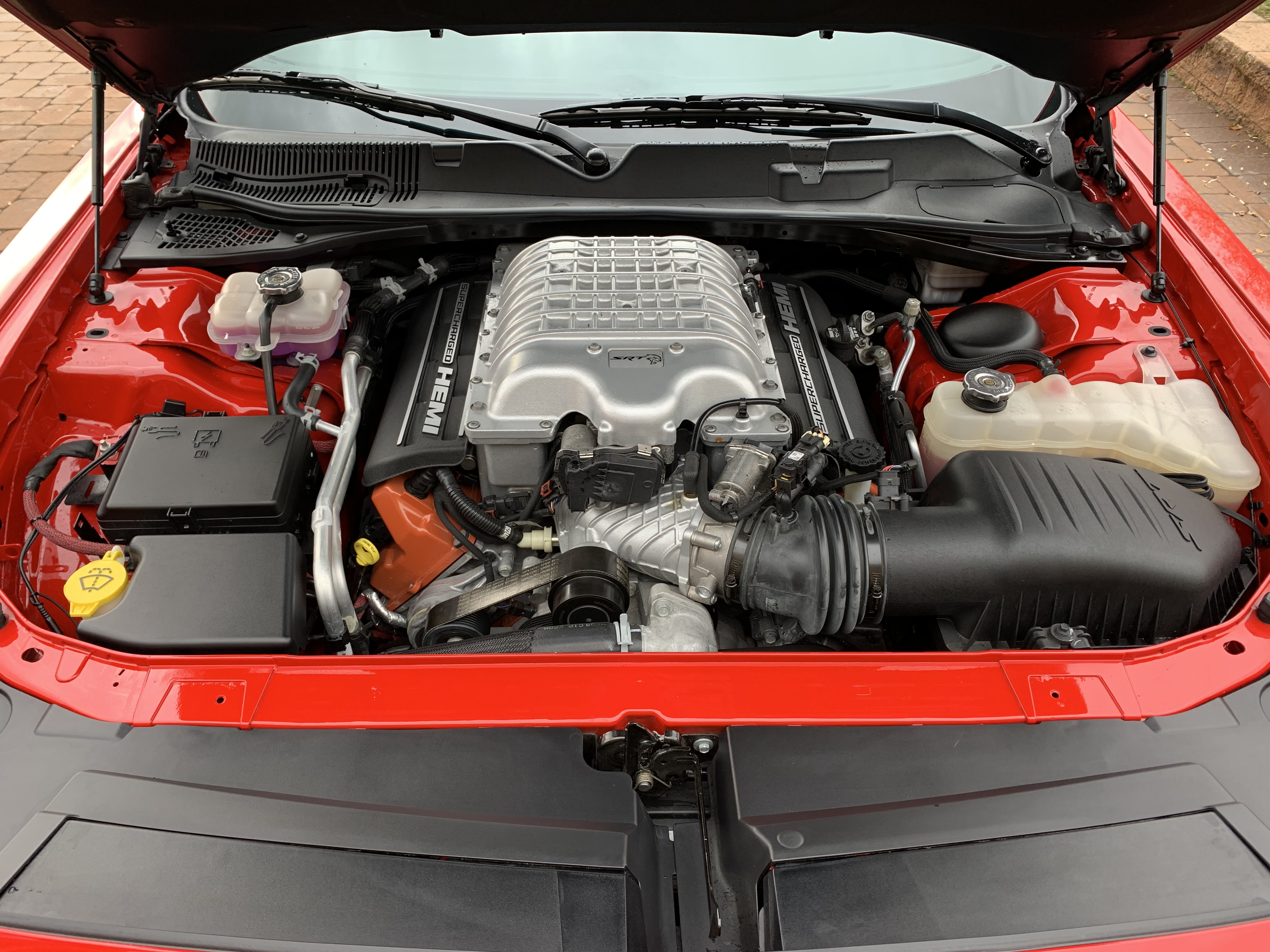 Used 2015 Dodge Challenger SRT Hellcat RWD image 10