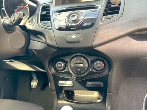 Used 2017 Ford Fiesta ST image 8