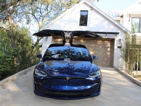 Used 2022 Tesla Model X image 26