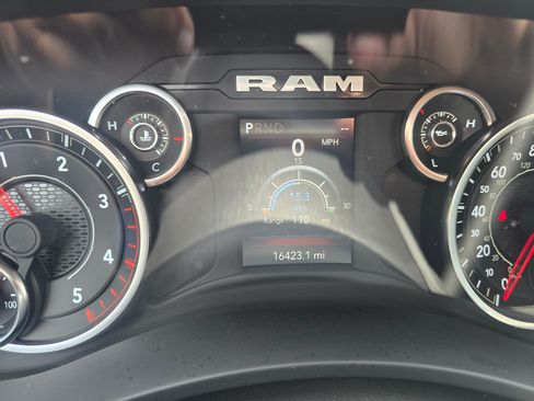 Used 2024 RAM 3500 Tradesman w/ Chrome Appearance Group image 5