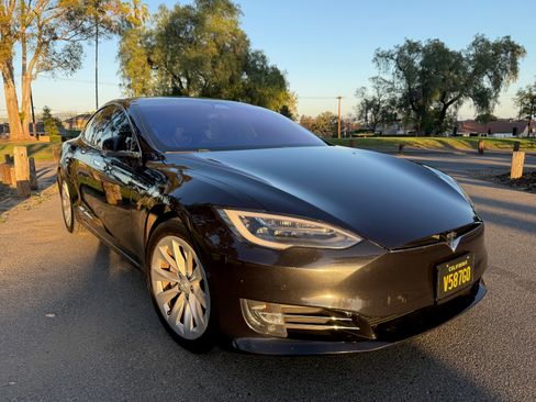 Used 2017 Tesla Model S 75 image 8