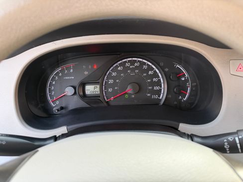 Used 2011 Toyota Sienna LE FWD image 6