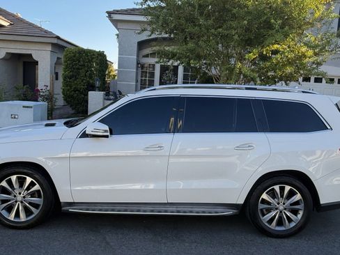 Used 2014 Mercedes-Benz GL 450 4MATIC image 1
