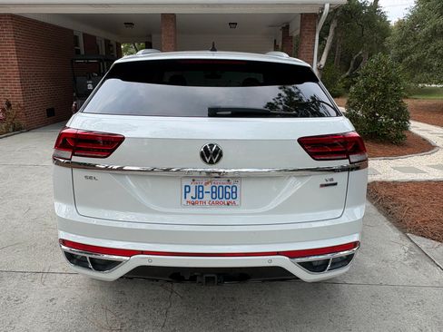 Used 2022 Volkswagen Atlas Cross Sport SEL Premium R-Line AWD/4WD image 4