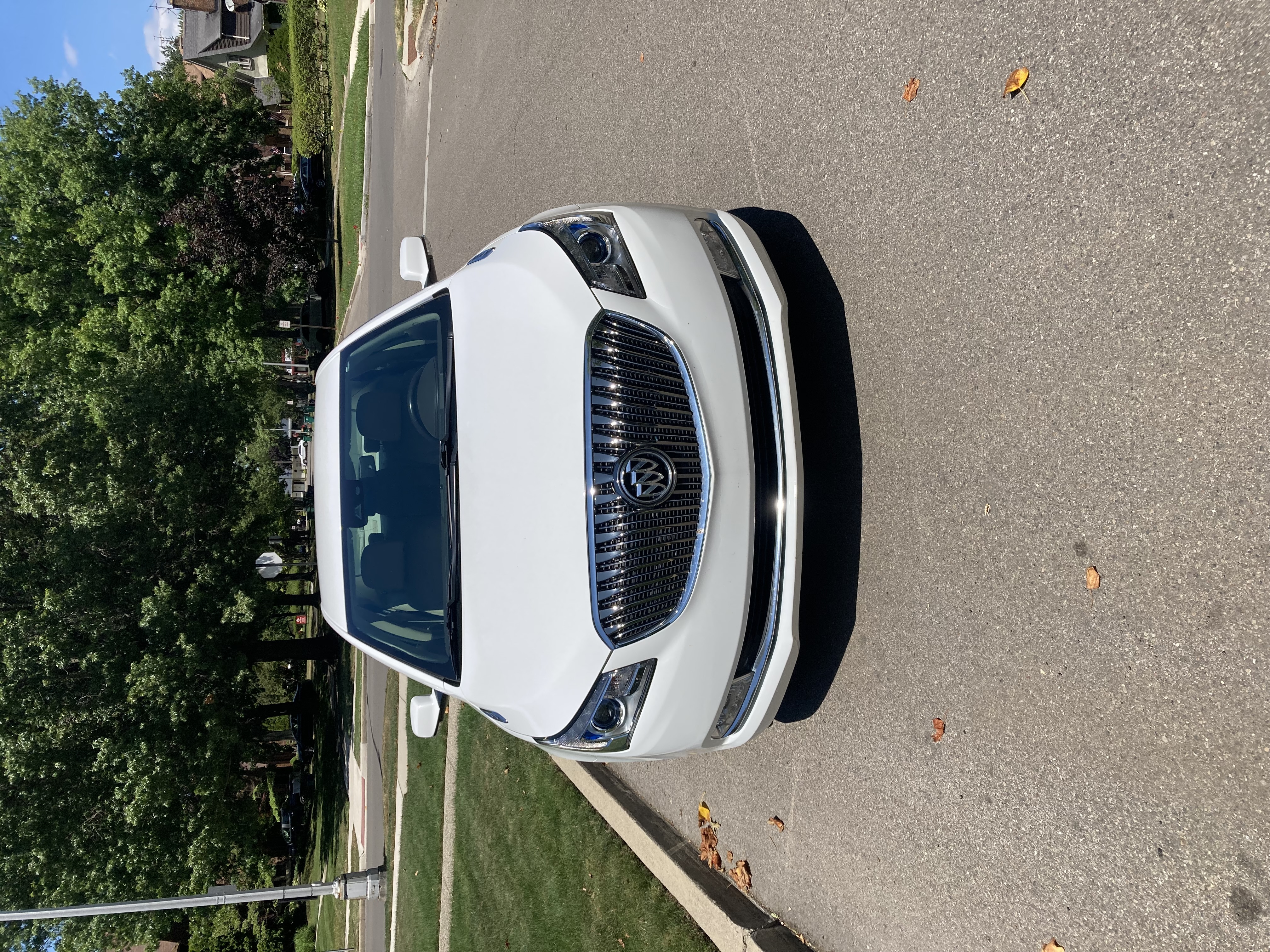 Used 2016 Buick LaCrosse Leather w/ Experience Buick Package FWD image 2