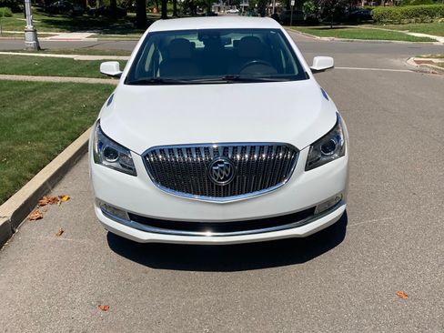 Used 2016 Buick LaCrosse Leather w/ Experience Buick Package FWD image 2