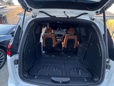 Used 2022 Chrysler Pacifica Pinnacle image 11