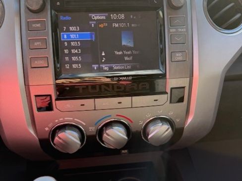 Used 2014 Toyota Tundra SR5 image 1