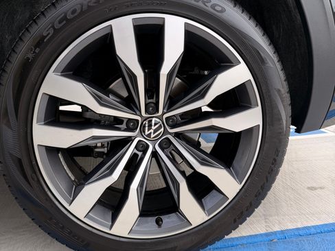 Used 2023 Volkswagen Atlas SEL Premium image 15