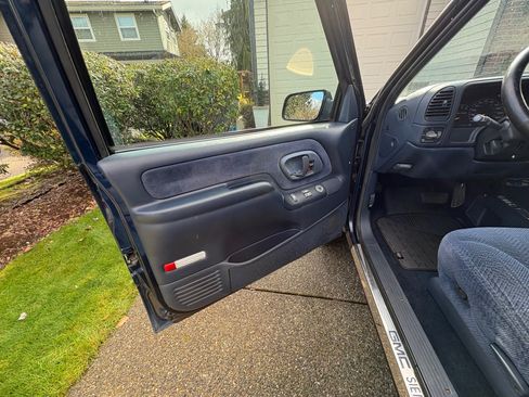 Used 1998 GMC Sierra 2500 4x4 Extended Cab w/ Powermax Pkg image 10