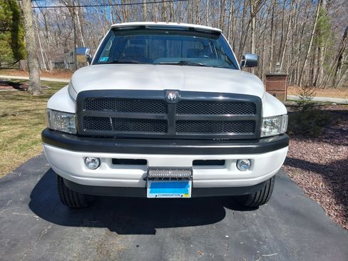 Used 1997 Dodge Ram 1500 Truck 4x4 Club Cab image 2