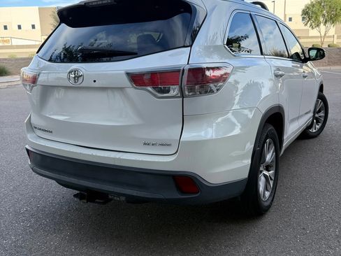 Used 2015 Toyota Highlander XLE image 4