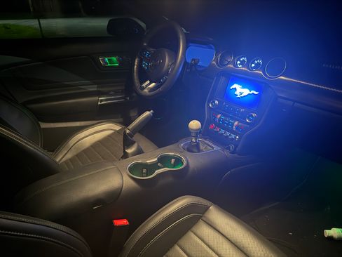 Used 2020 Ford Mustang Bullitt w/ Bullitt Electronics Package RWD image 9