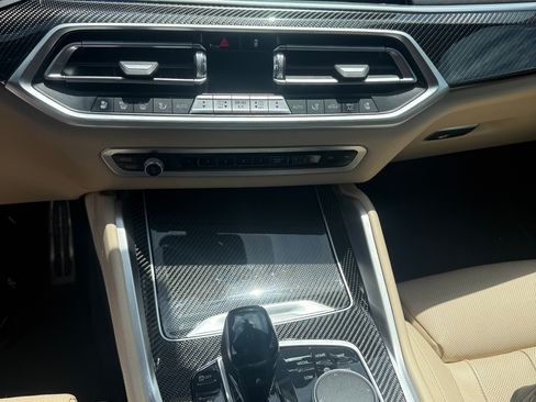 Used 2022 BMW X6 M50i AWD/4WD image 11