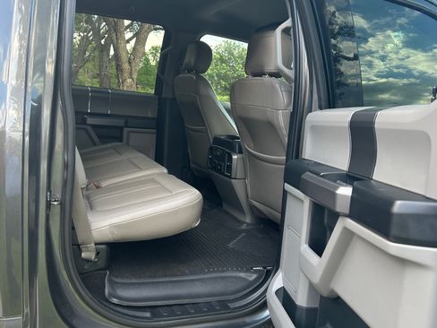 Used 2018 Ford F150 XLT w/ Equipment Group 302A Luxury AWD/4WD image 10