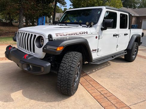 Used 2023 Jeep Gladiator Rubicon w/ LED Lighting Group AWD/4WD image 23