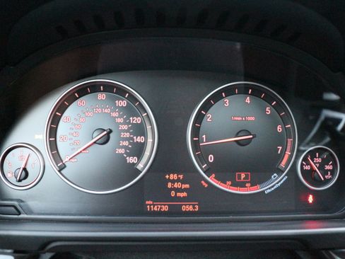 Used 2013 BMW 550i xDrive Sedan AWD/4WD image 11