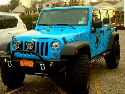 Used 2017 Jeep Wrangler Unlimited Sport w/ Connectivity Group image 7