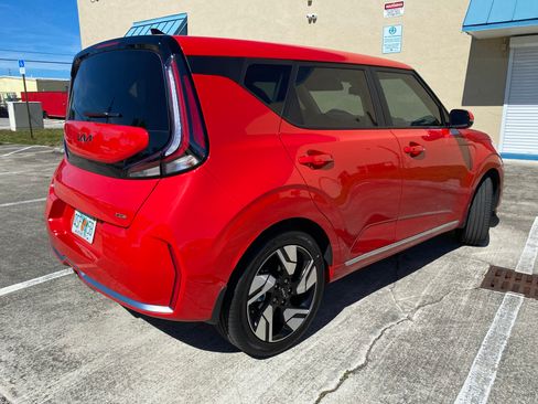 Used 2025 Kia Soul GT-Line w/ GT-Line Technology Package FWD image 21