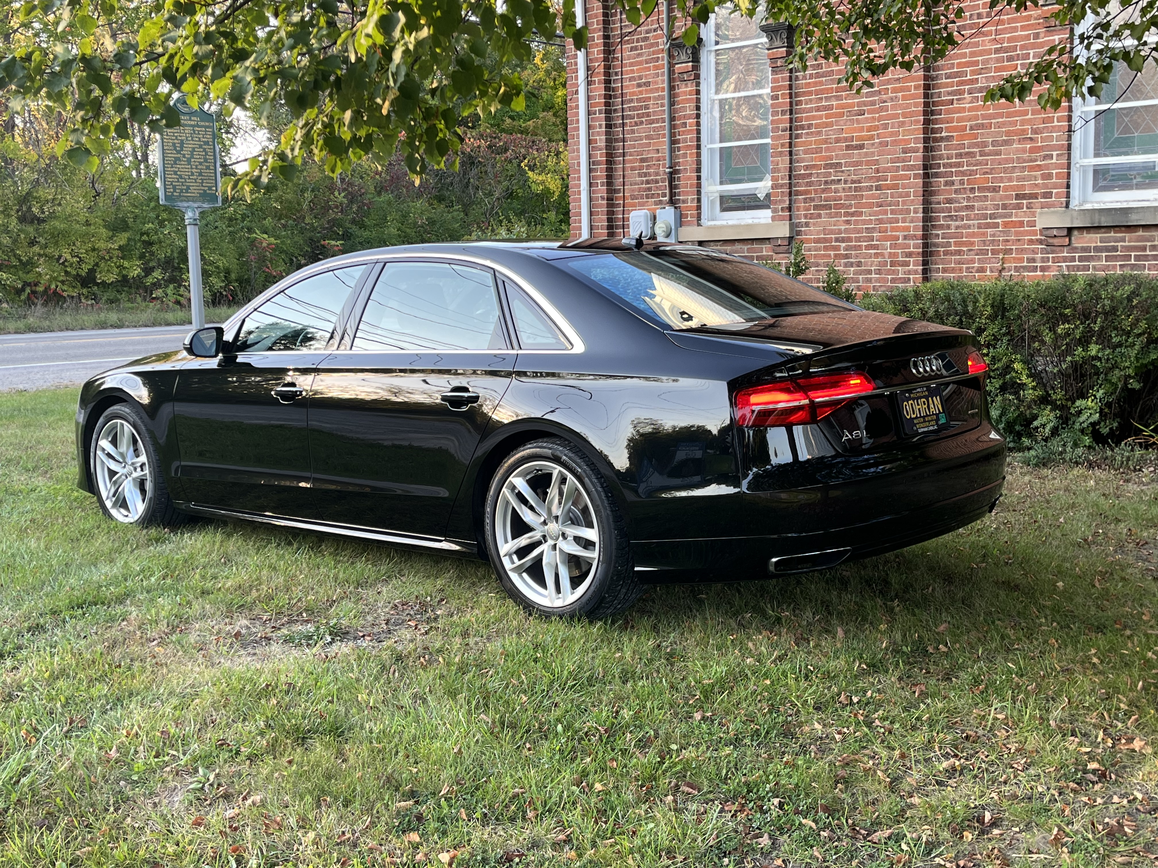 Used 2017 Audi A8 L 3.0T w/ Executive Package AWD/4WD image 8