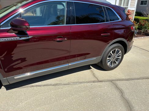 Used 2023 Lincoln Nautilus Reserve image 4