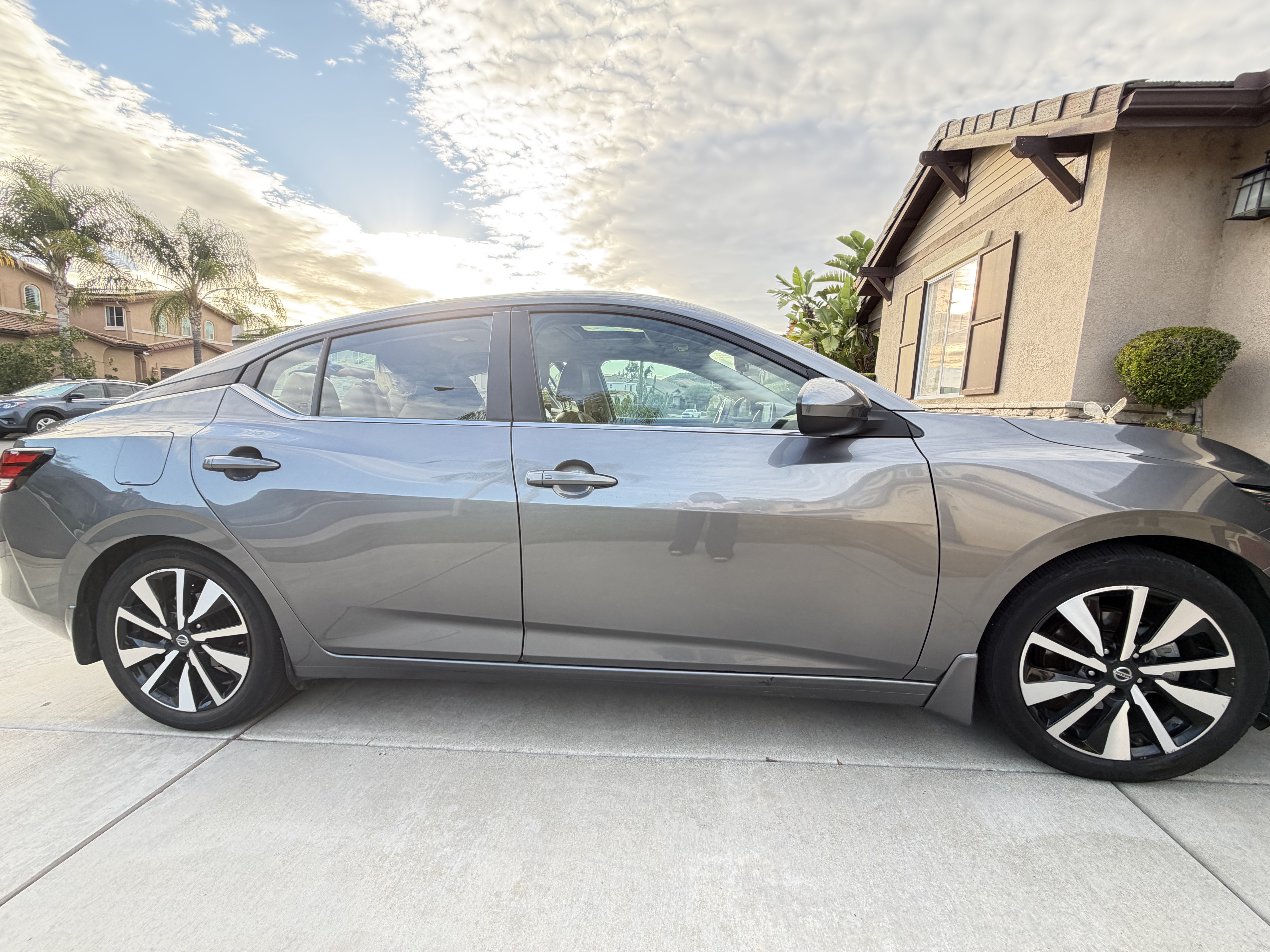 Used 2021 Nissan Sentra SV w/ SV Premium Package FWD image 12